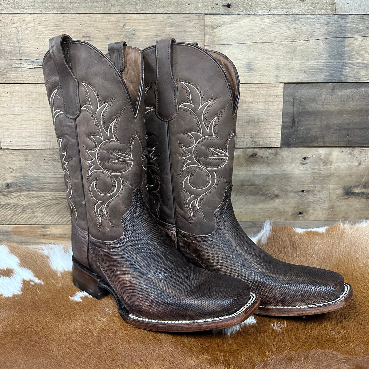 Circle G Men's Carunga Square Toe Western Boot in Chocolate