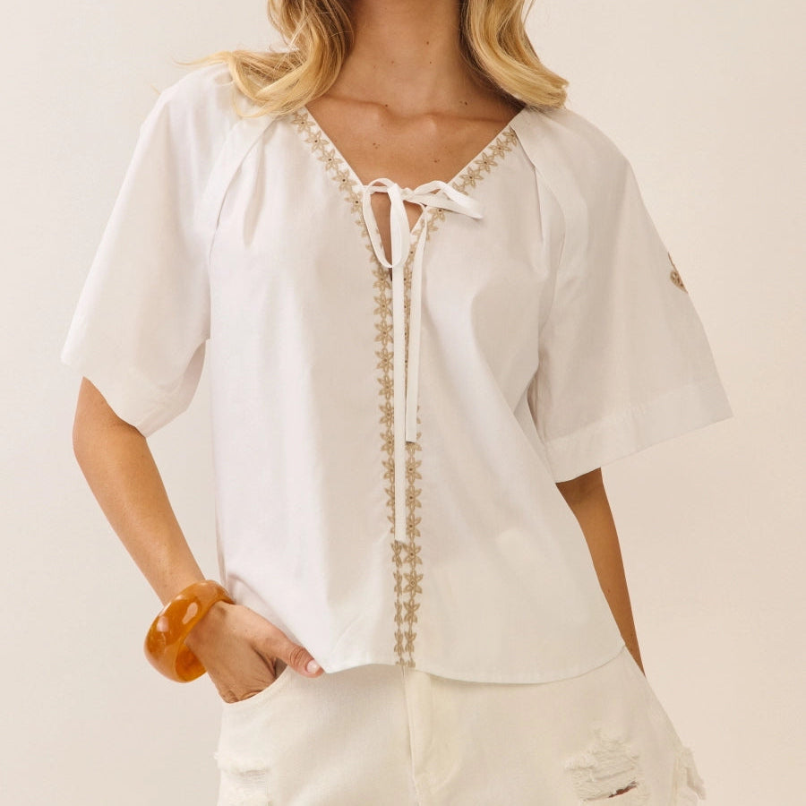 Women's Plus Size Embroidered Puff Sleeve Top in White