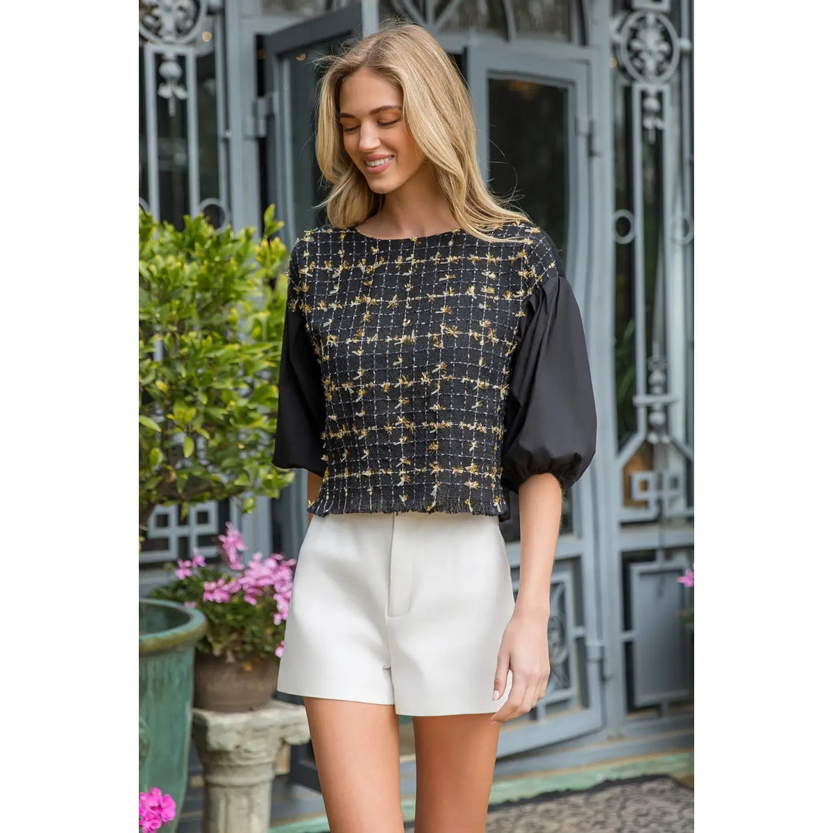 Women's Puff Sleeve Top in Black
