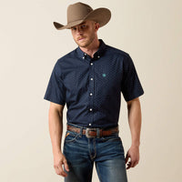 Ariat Men's S/S Willem Classic Fit Button Down Western Shirt in Black Mini Leaf Print