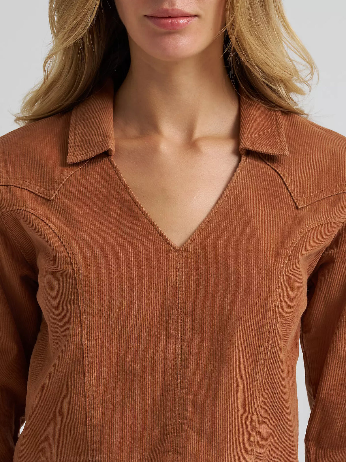 Wrangler Women's Prairie Popover Corduroy Shirt in Brown