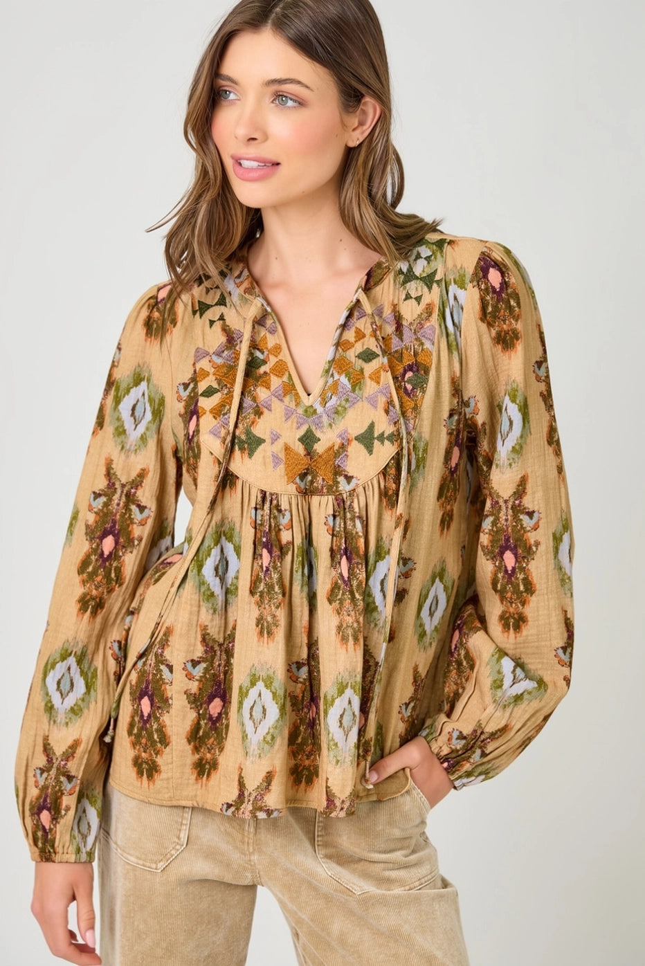 Women's L/S Printed Peasant Blouse in Latte