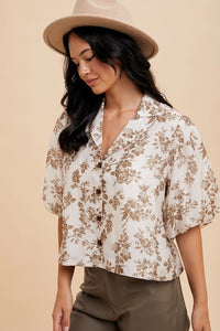 Women's Puffed Bubble Sleeve Floral Camp Shirt in Taupe