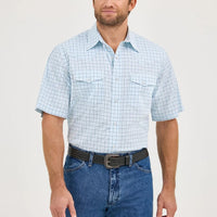 Wrangler Men's S/S Wrinkle Resist Checkered Plaid Western Snap Shirt in Blue & White