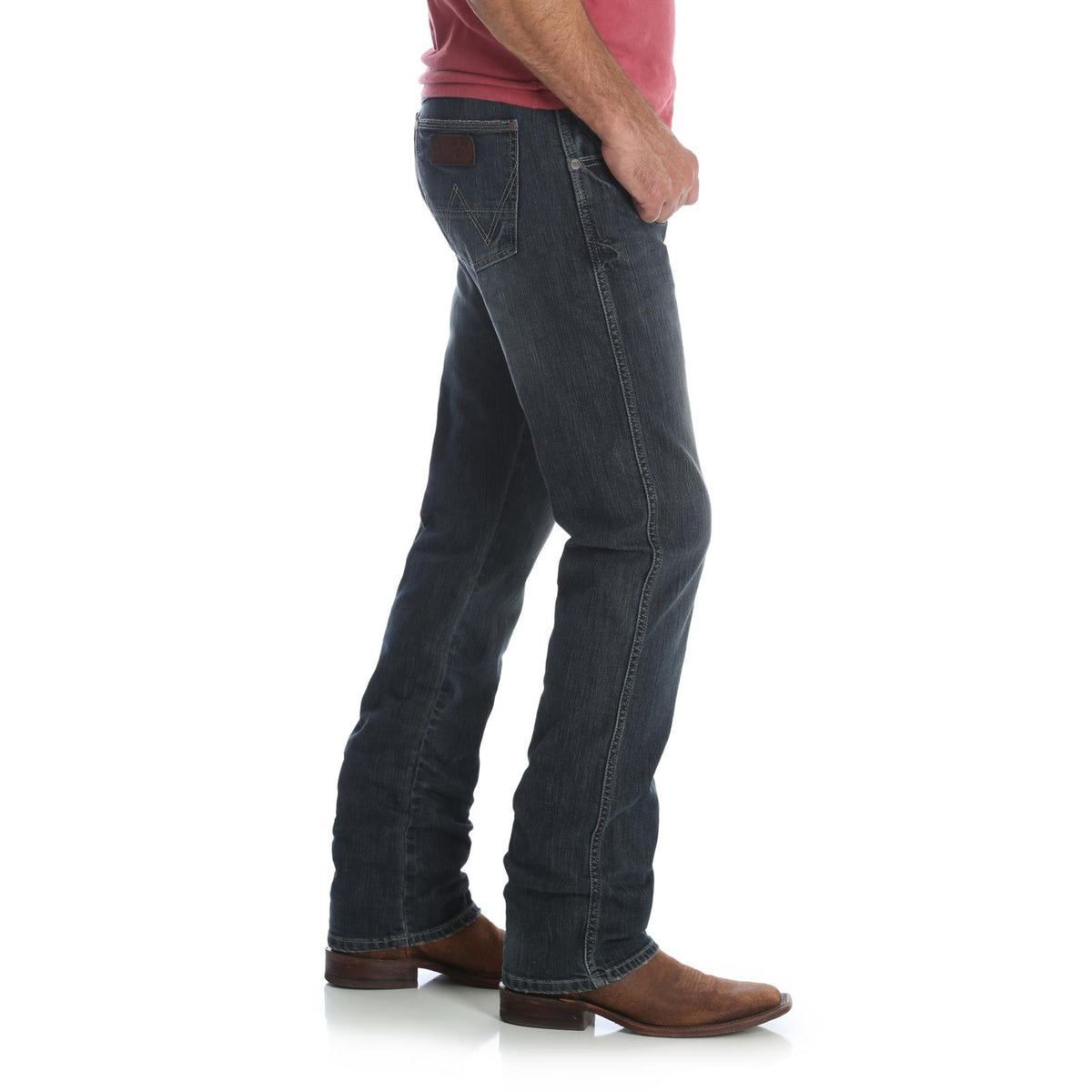 Wrangler Retro Men's Slim Straight Jean in Jerome