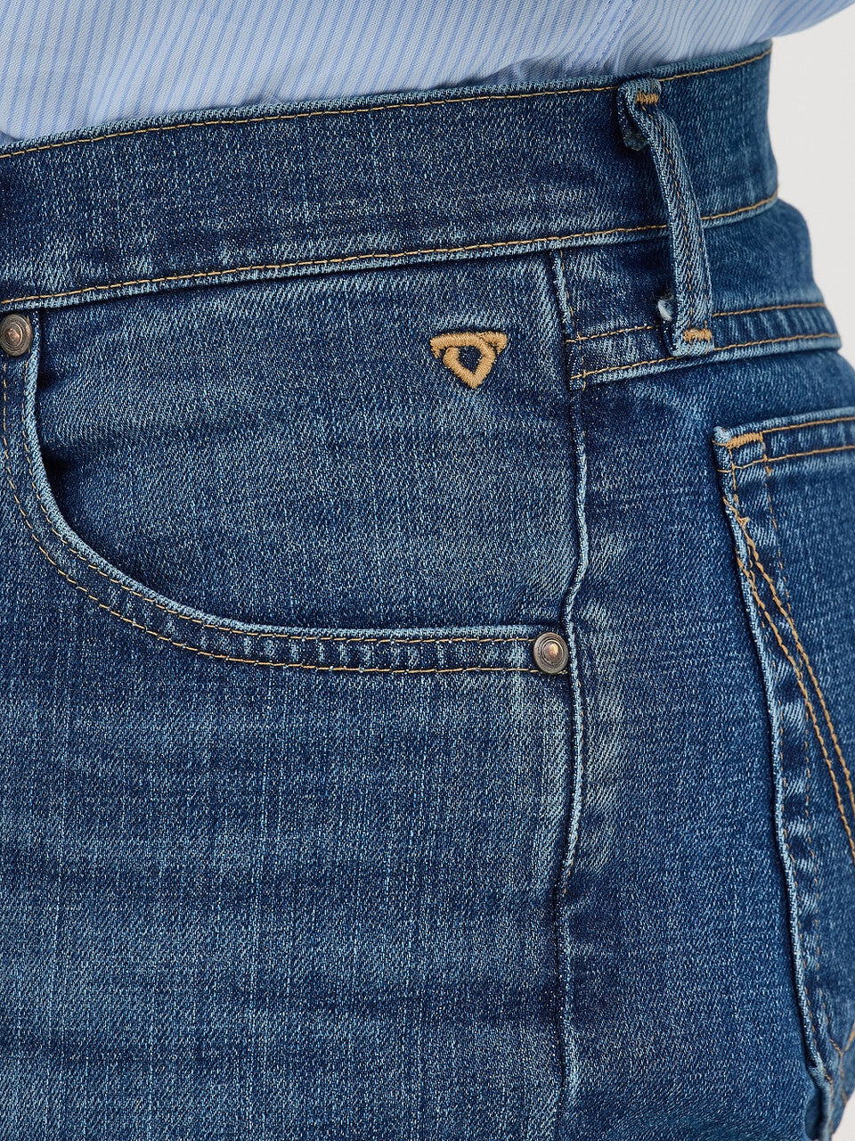 Wrangler 20X Men's Cody Johnson Advanced Comfort 02 Competition Regular Fit Jean in Moonlight