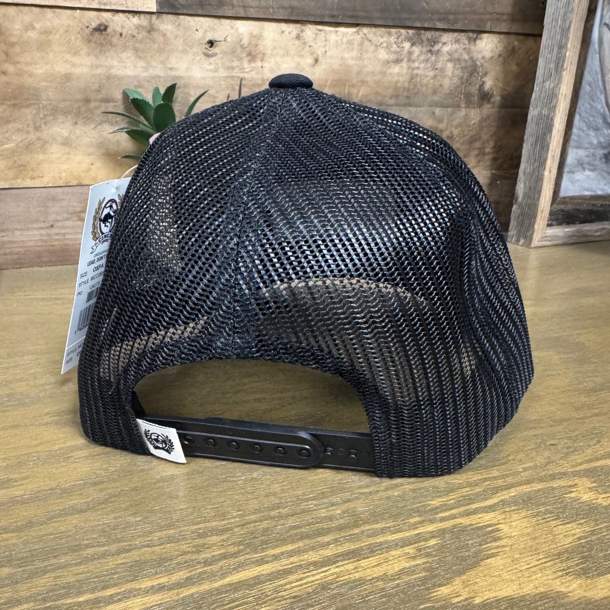 Cinch Men's Logo Patch Trucker Cap in Black