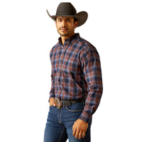 Ariat Men's Pro Series Tyler L/S Classic Fit Western Button Down Shirt in Dark Navy Red Plaid