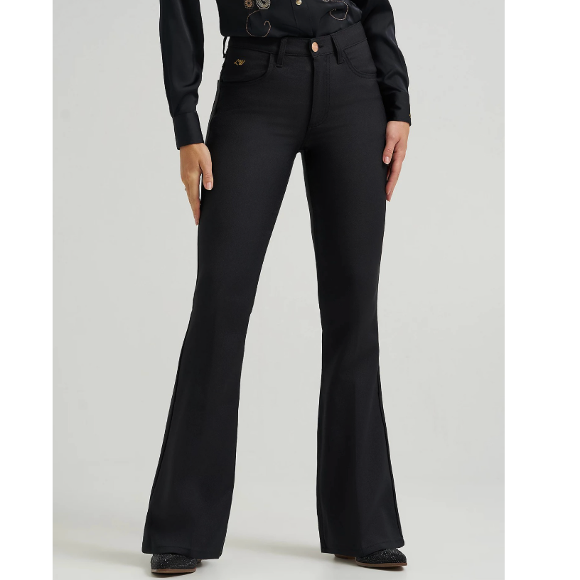 Wrangler x Lainey Wilson Wrancher Flare Pant in Black