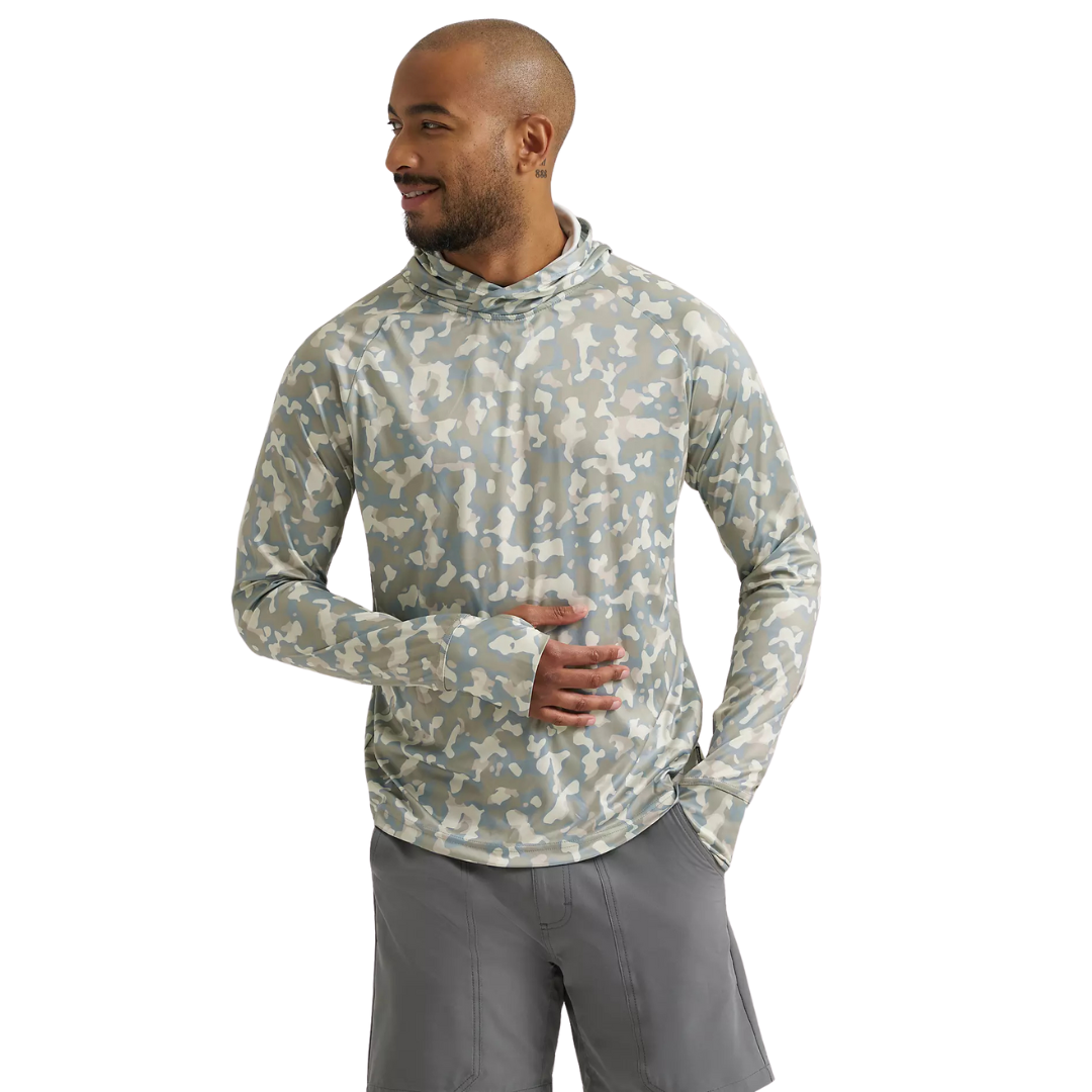 Wrangler ATG Men's Hooded Sun Tee in Camo