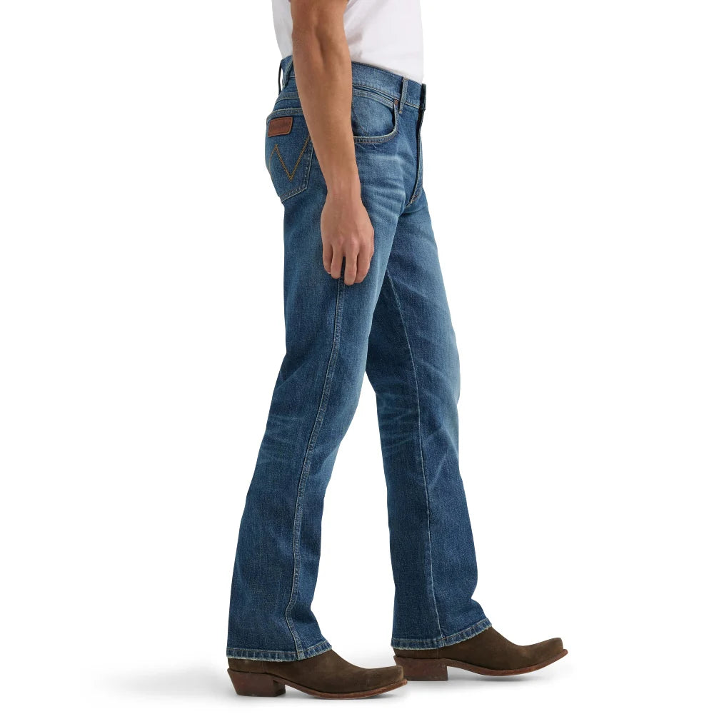 Wrangler Retro Men's Slim Fit Bootcut Jean in Whitley